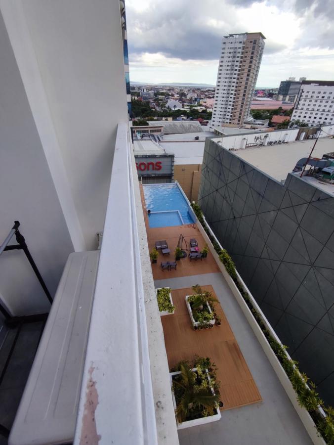 Inspiria Davao Aparthotel ภายนอก รูปภาพ